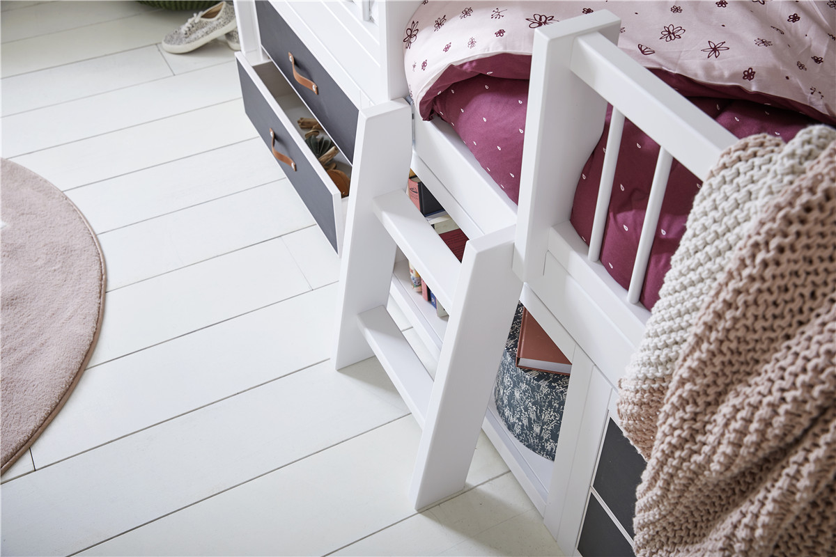 BEACH-HOUSE-CABIN BED