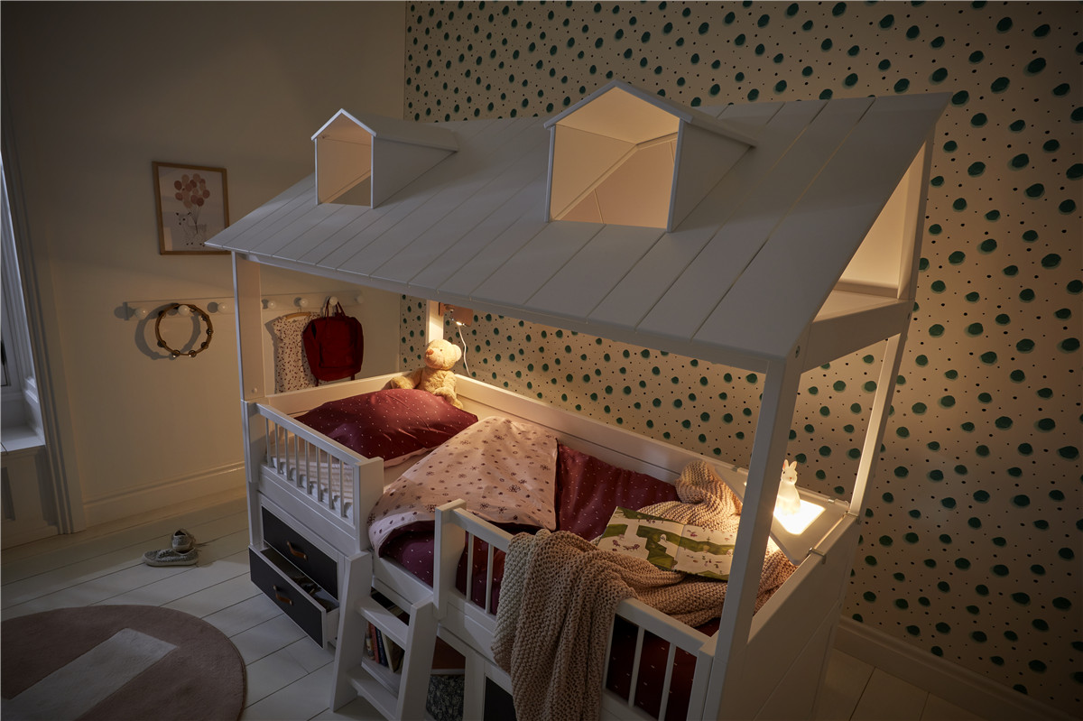 BEACH-HOUSE-CABIN BED