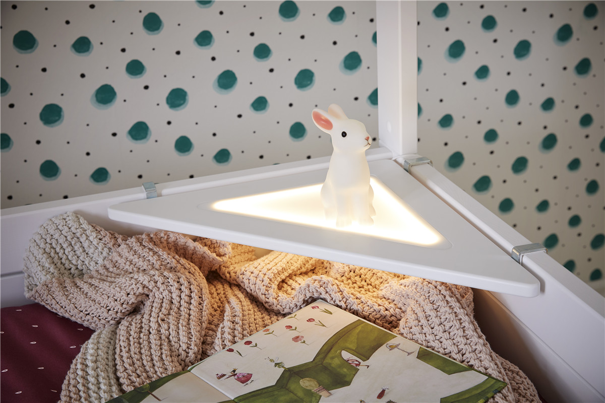 BEACH-HOUSE-CABIN BED