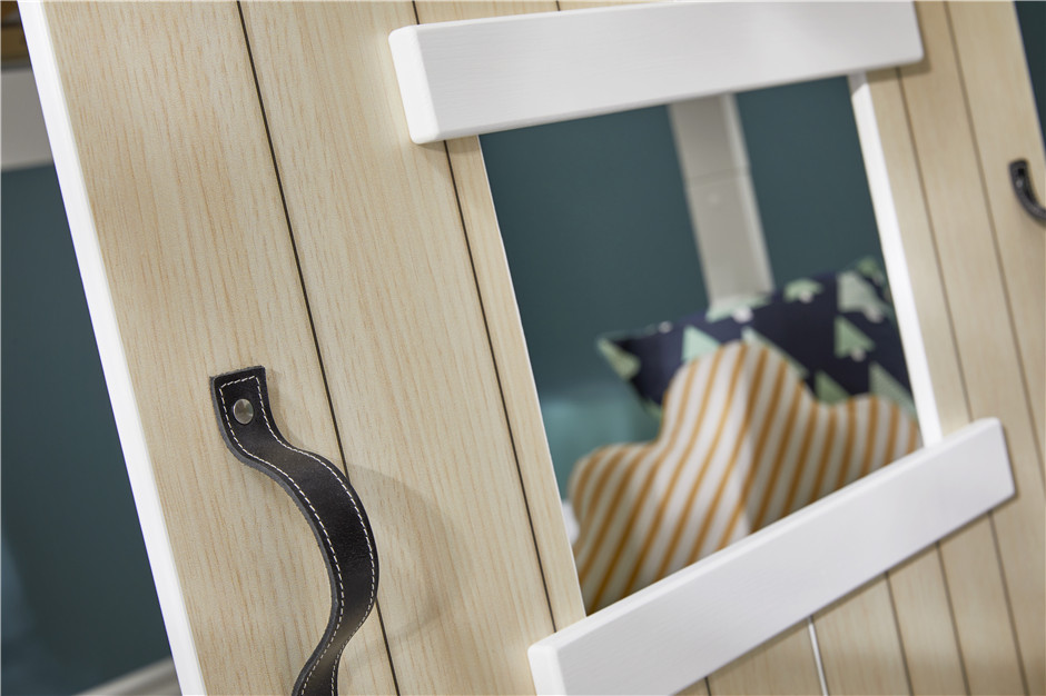 2019 PLAYHOUSE MULTI-BUNK BED