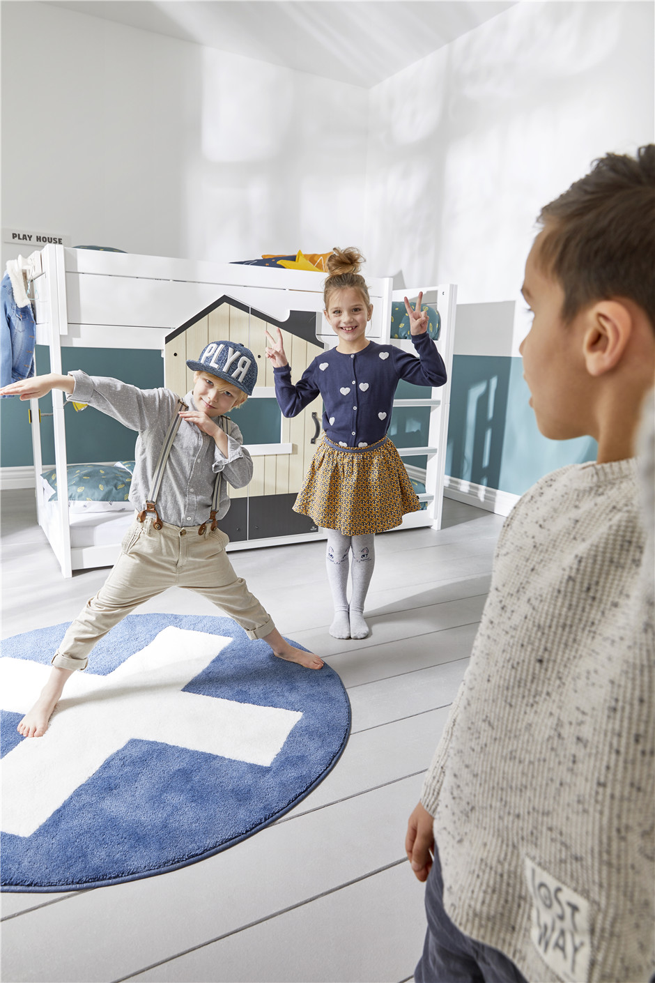 2019 PLAYHOUSE MULTI-BUNK BED