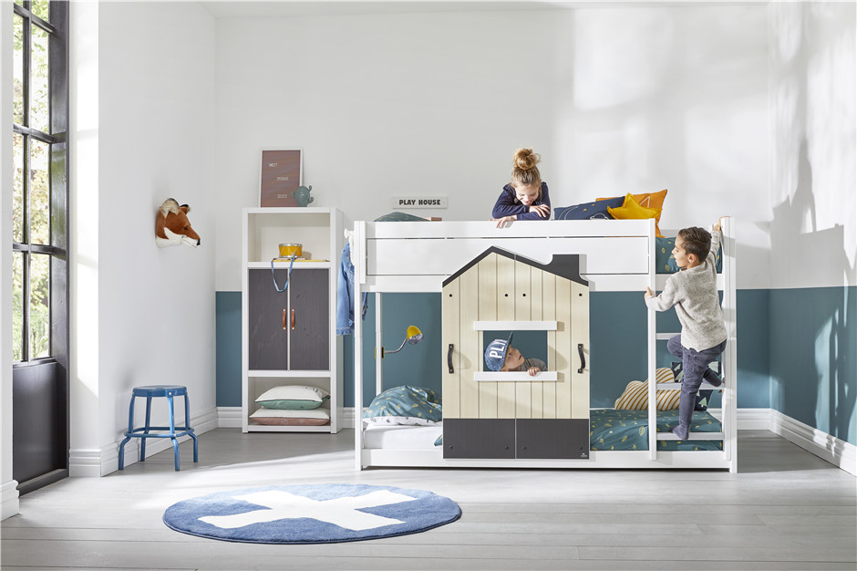 2019 PLAYHOUSE MULTI-BUNK BED