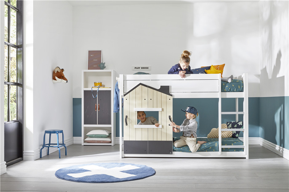 2019 PLAYHOUSE MULTI-BUNK BED