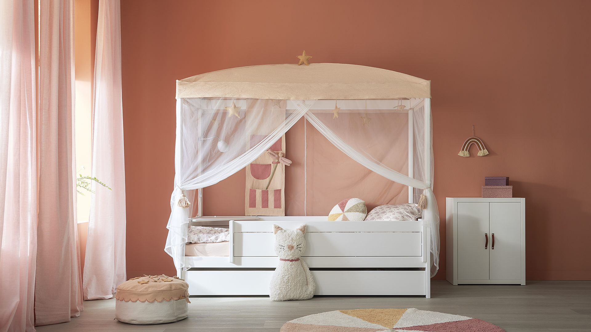 Fairy_Theatre_Basis